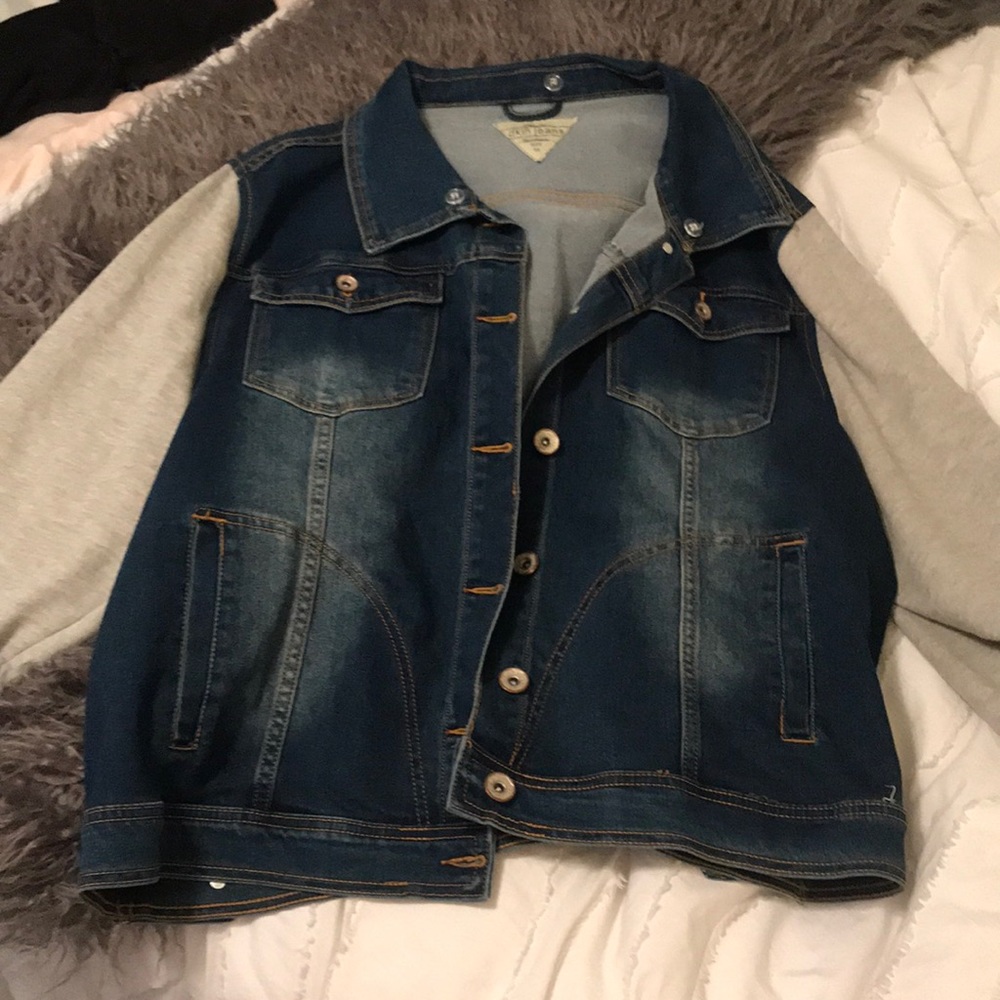 Denim jacket with jersey sleeves